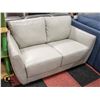 Image 1 : SHOWHOME LIGHT GREY LEATHER LOVESEAT