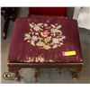 Image 1 : VINTAGE NEEDLEPOINT FOOT STOOL