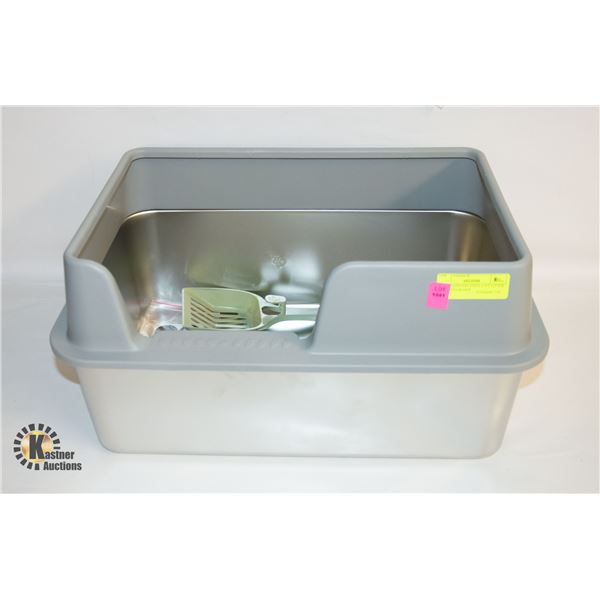 NEW SMALL STAINLESS STEEL CAT LITTER BOX W/SCOOP