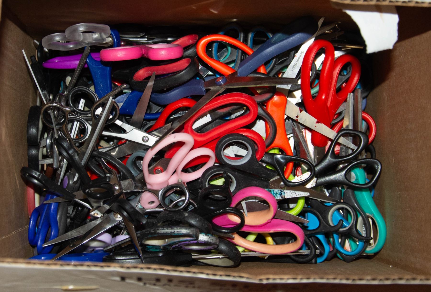 BOX OF SCISSORS