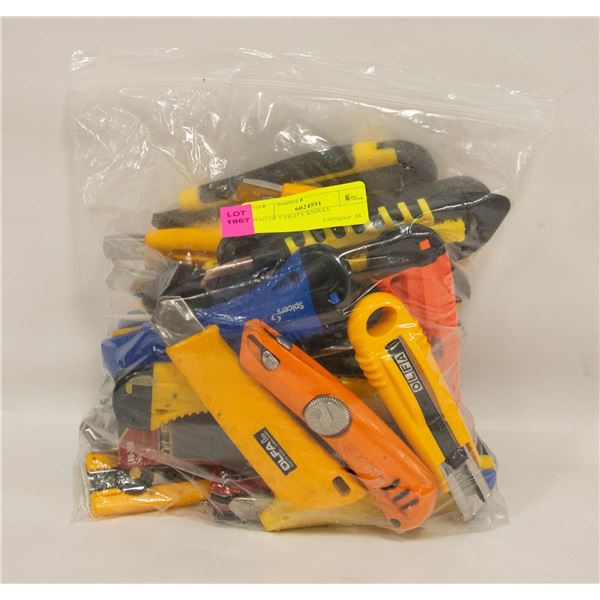 BAG OF UTILITY KNIVES