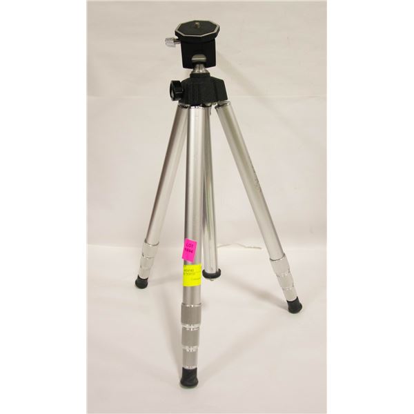 SILVER COLOR TRIPOD