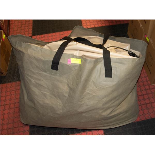 QUEEN SIZE DELUXE AIRBED WITH A BUILD-IN PUMP