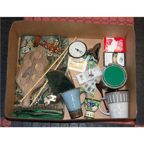 FLAT OF ESTATE COLLECTIBLES, STONE CARVED