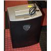 Image 1 : FELLOWES PAPER SHREDDER + BIN