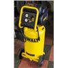Image 1 : DEWALT 15 GALLON COMPRESSOR