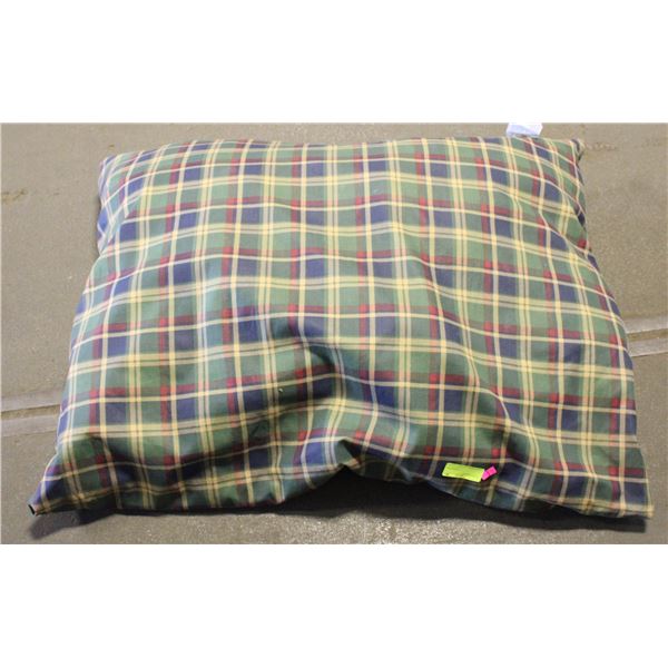LARGE DOG BED