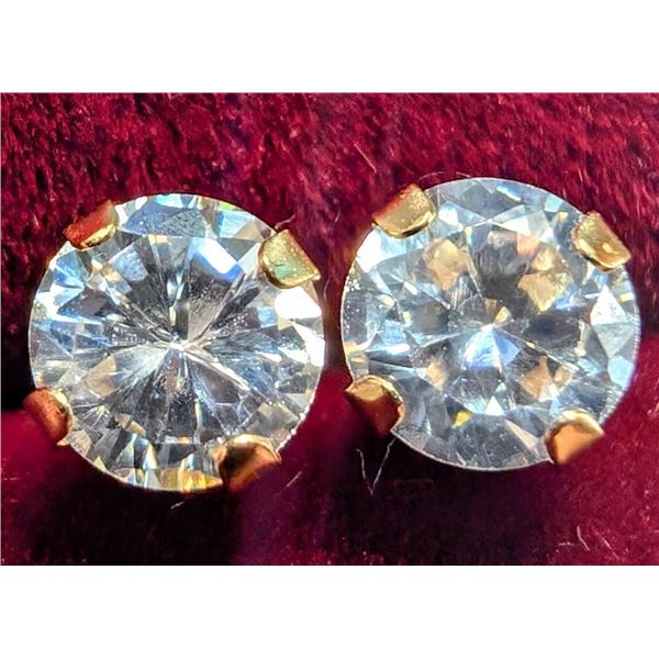 14K Yellow Gold Cz 4.5Mm Earrings, Suggested Retail Value $120