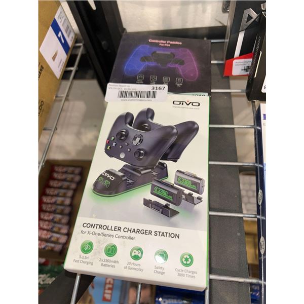 Gamers Charging Station & PS4 Controllers Lot of 2 items