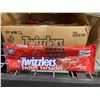 Image 2 : Twizzlers Twists Strawberry 12 x 227g