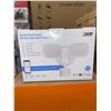 Image 2 : Feit Electric Smart LED 2-Light Floodlight with Motion Sensor - White