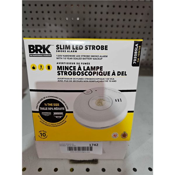 Lot of 6  BRK Slim LED Strobe Smoke Alarms