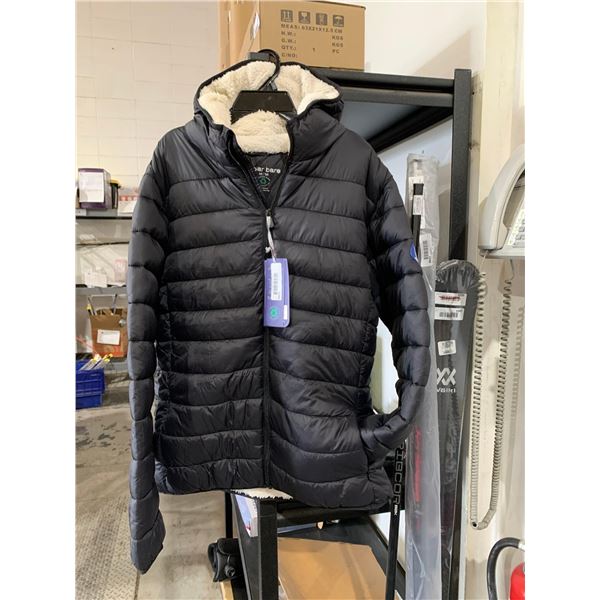 Polar Bare Size Medium Mens  Sherpa Lined Jacket