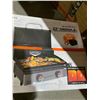 Image 4 : Blackstone 22" Griddle Tabletop Griddle with Hood Includes Adapter Hose & Carry Bag
