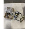 Image 2 : LOT OF COMMERCIAL DOOR LOCKS AND HANDLES