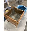 Image 2 : ANTIQUE OAK PLANT STAND AND POT