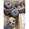 Image 2 : LARGE LOT OF NEW MAKE UP BRUSH HOLDERS