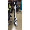 Image 2 : EUREKA 2 IN 1 CORDLESS VACUUM WORKING WITH CHARGE DOCK