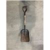 Image 1 : Square Shovel