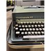 Image 2 : Remington 11 Typewriter With Carry Case
