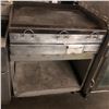 Image 2 : Commercial restaurant grade griddle - approx 29 1/2in x 36in x 40 1/2in