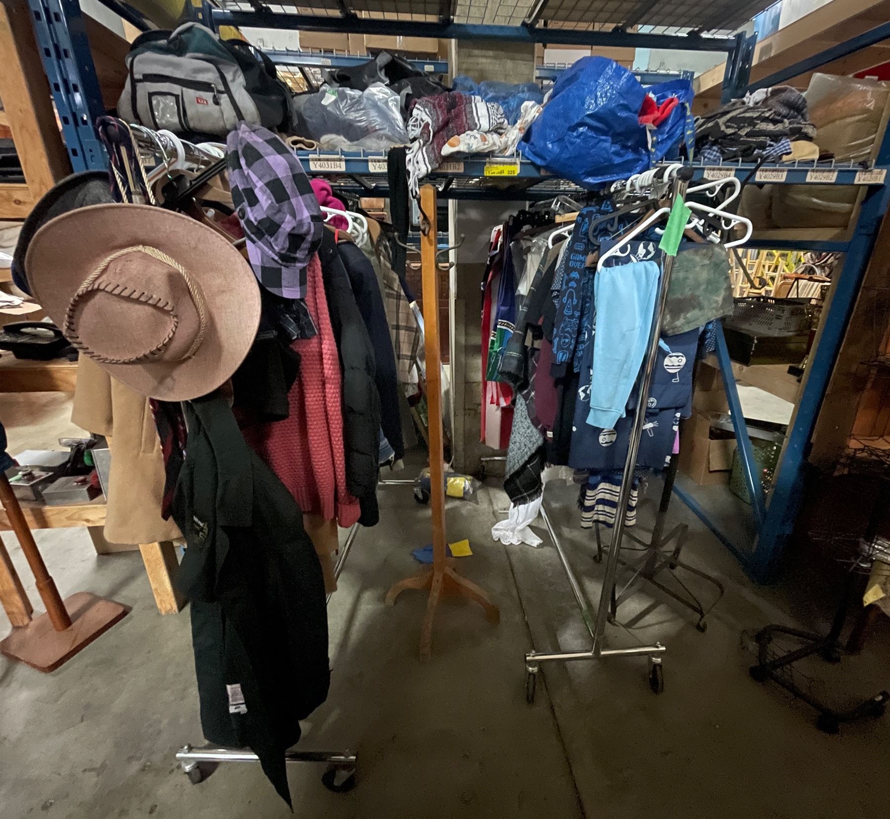 Large group of assorted set dec clothing - includes coat racks ...