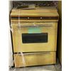 Image 1 : Vintage oven, stovetop & range used in set dec