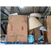 Image 2 : Shelf lot - Lamps, lamp shades & light fixtures from set dec