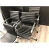 Image 2 : Group of 5 office chairs