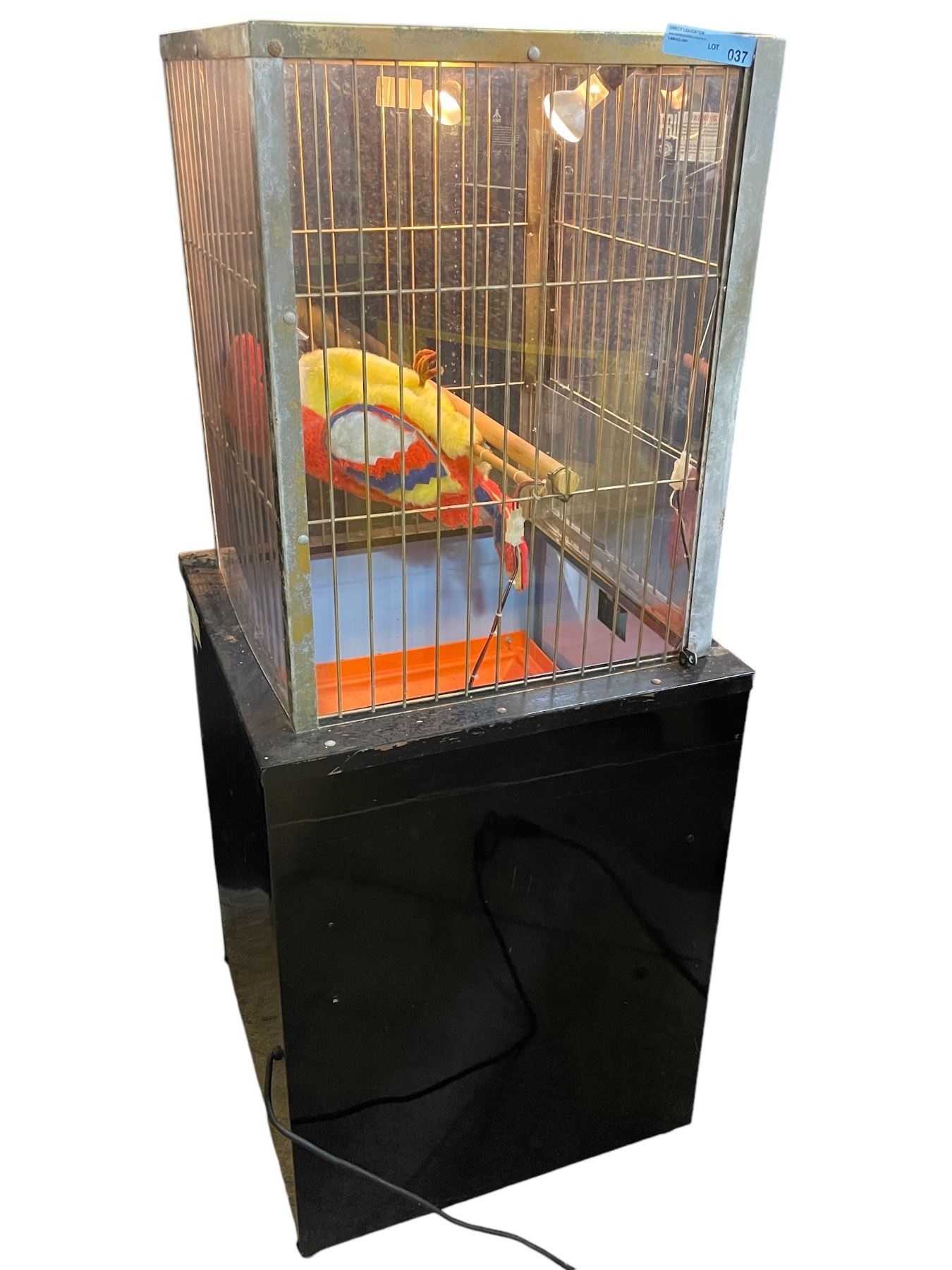Parrot Coin Machine Movie Hut Corp - Talking Parrot Coin Operated Prize Arcade Game - model ...