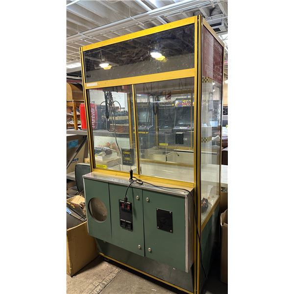 Vintage "Clean Sweep" claw machine