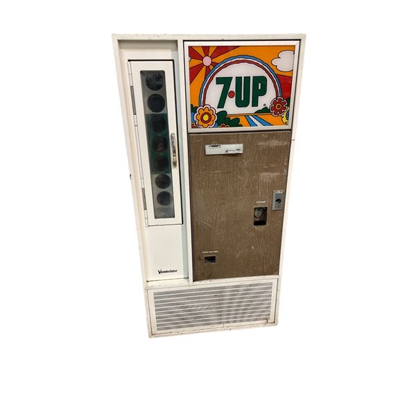 1970s 7-UP Vending Machine - Good working Condition (approx 25in x 21in x 52 1/2in H)