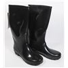 Image 1 : SIZE 9 WATERPROOF BOOTS