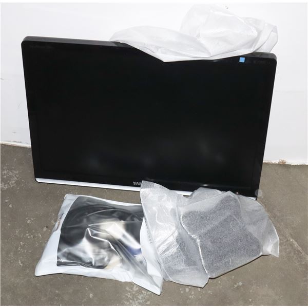 SAMSUNG 26" COMPUTER MONITOR, WITH