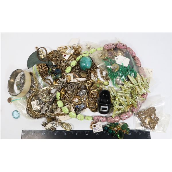 LARGE BAG OF VARIOUS COSTUME CRAFT JEWELRY