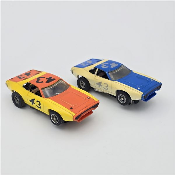 Aurora AFX Road Runner Pair