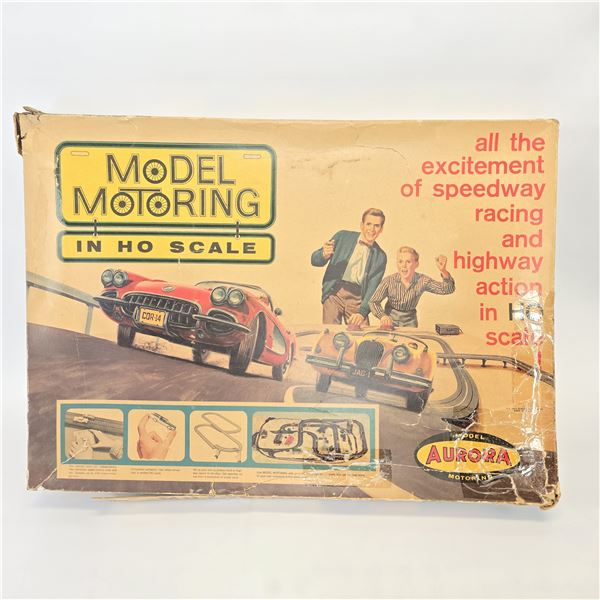 Aurora Model Motoring Track Set