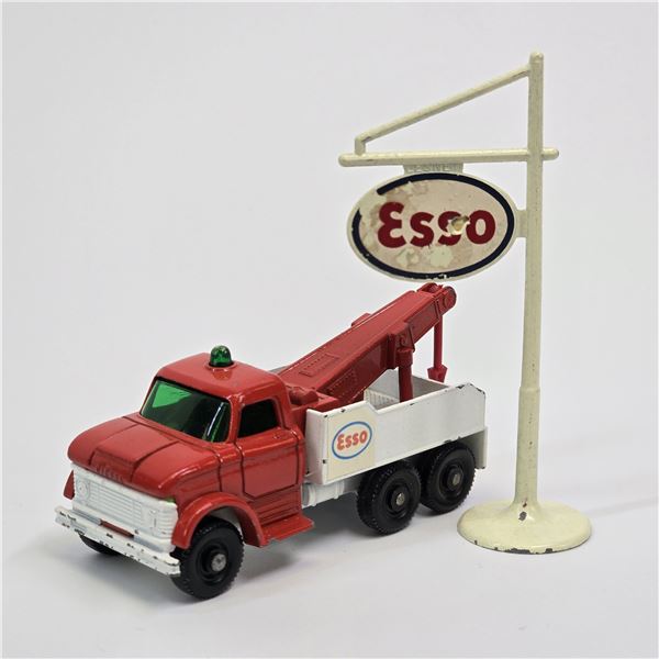 Lesney Esso Sign and wrecker