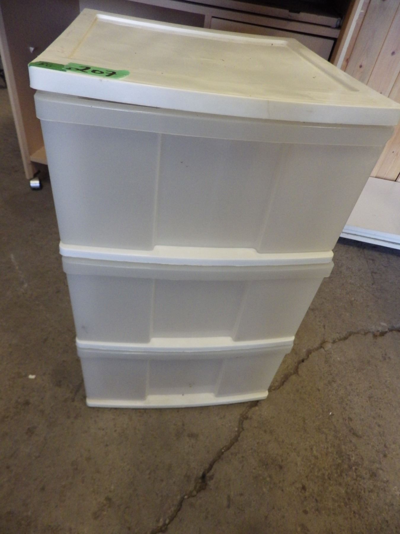 Plastic 3 drawer storage unit