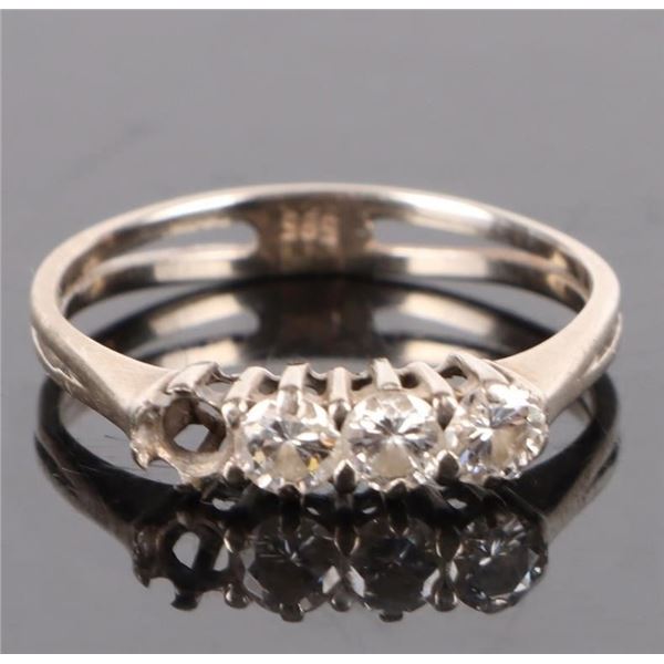 14K WHITE GOLD ROUND DIAMOND LADIES RING