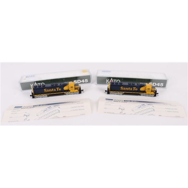 KATO N GAUGE EMD SD45 AT&SF 5300 & 5426