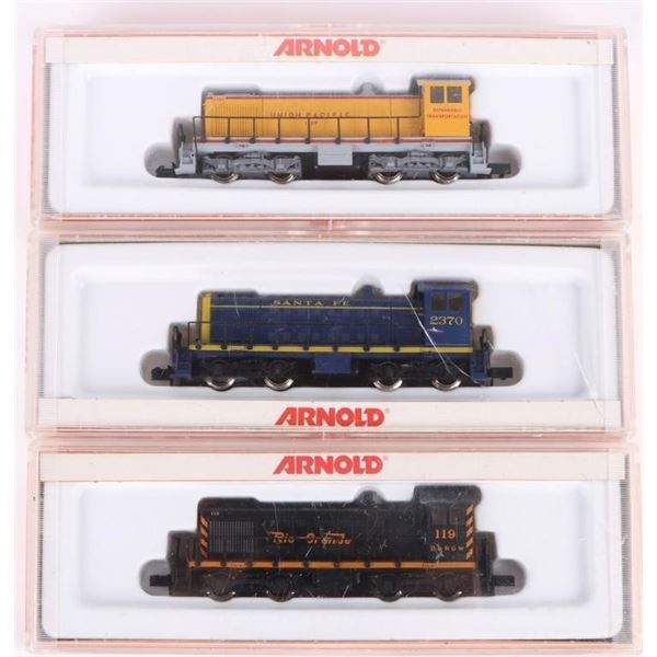 ARNOLD N SCALE M1:160 RAILROAD MODELS - (3)