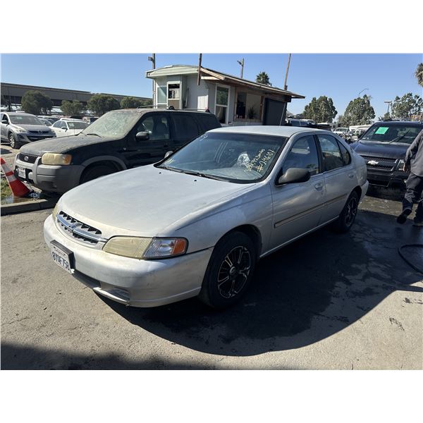 1998 Nissan Altima