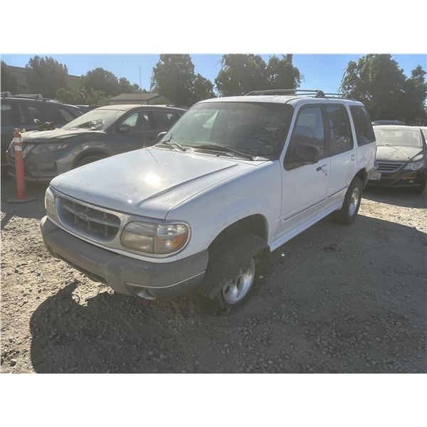 2000 Ford Explorer