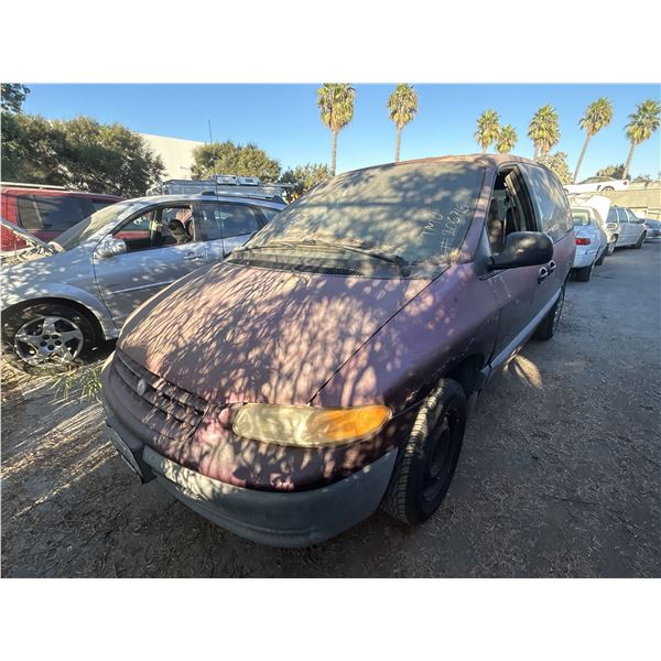 1999 Plymouth Voyager