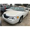 Image 1 : 1999 Lincoln Town Car