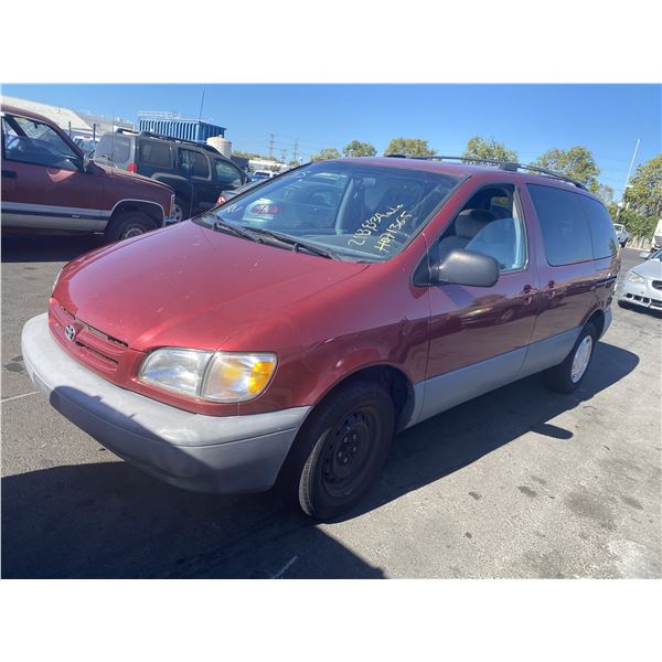 1998 Toyota Sienna