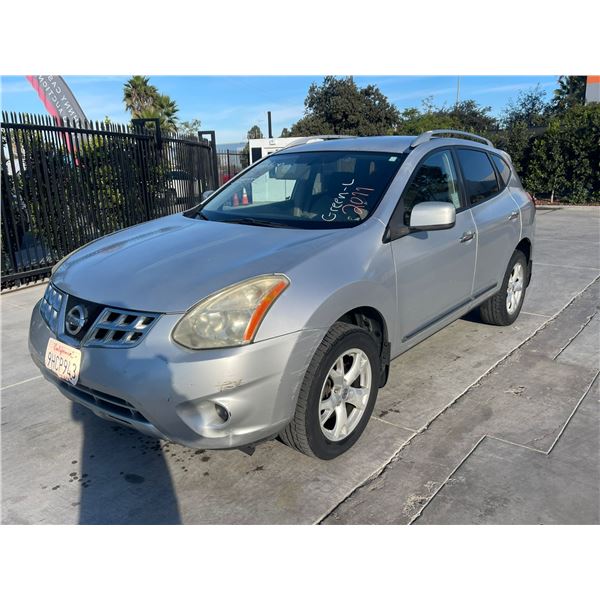 NISS ROGUE 2011 T-DONATION