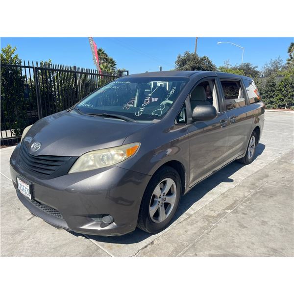 TOYT SIENNA 2011 APP  DUP/T-DON