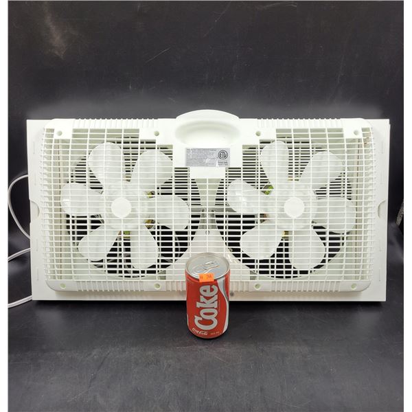 Datacomm Electronics WDF9-2 Window Fan